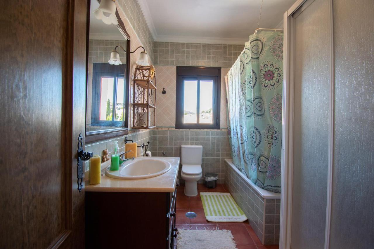 Villa Elisabeth Con Piscina Climatizada Chimenea Y Terraza Arriate Kültér fotó
